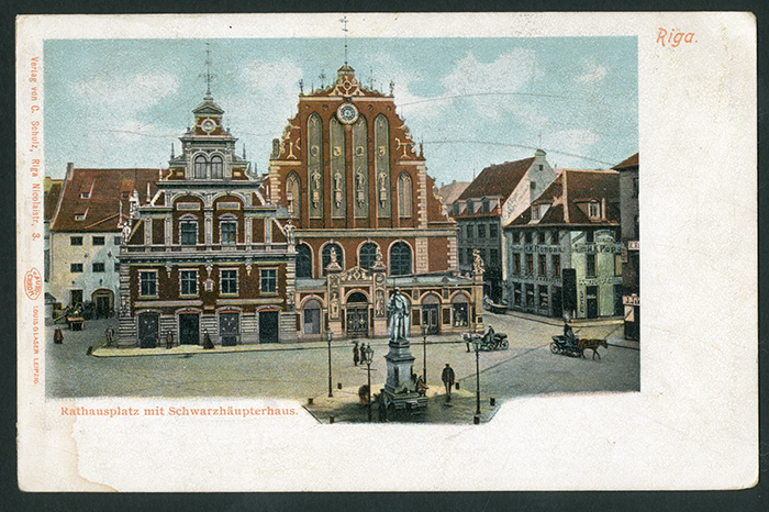 2 Schwarzhaupterhaus Postkarte.png